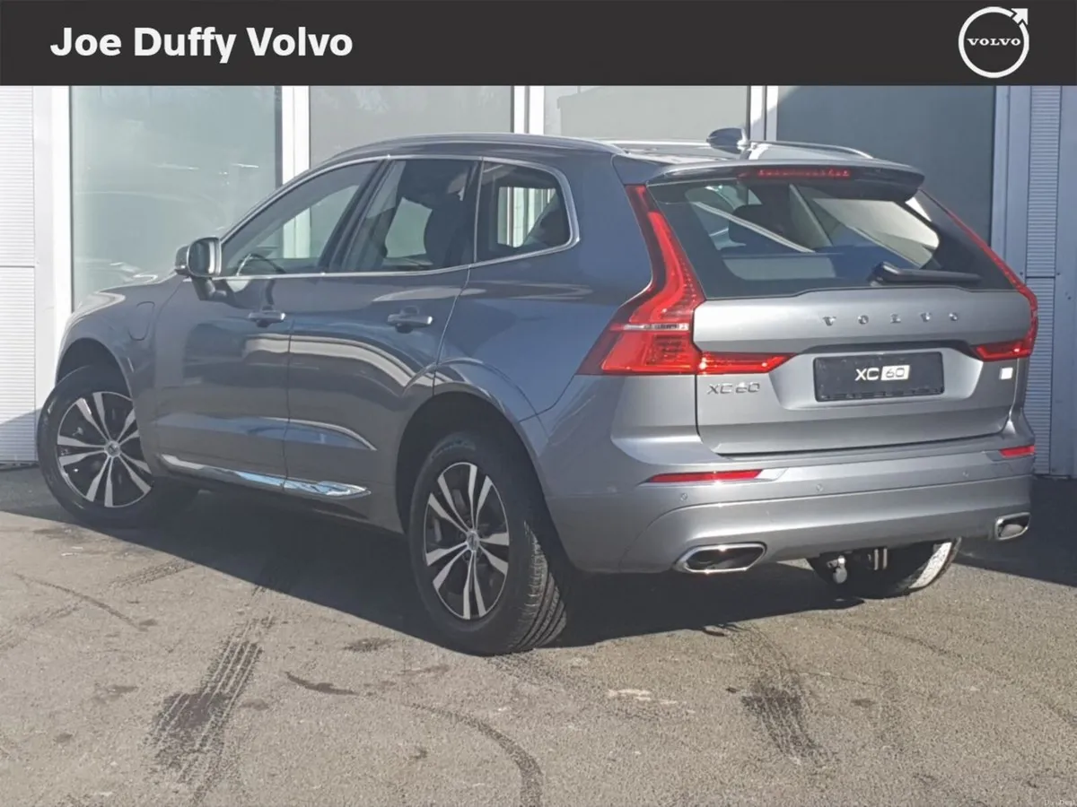 Volvo XC60 PHEV T6 (340hp) Inscription Exp AWD - Image 3