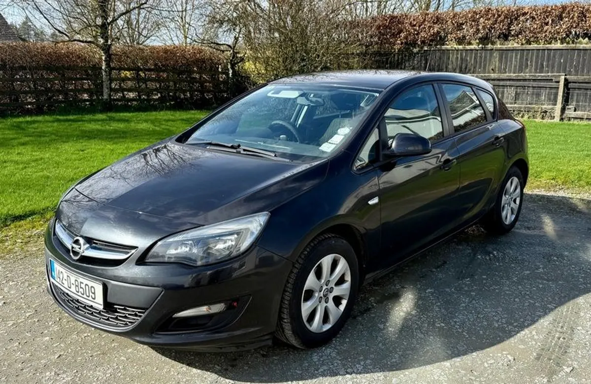 2014 Opel Astra - Image 3