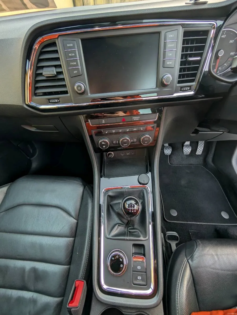 SEAT Ateca xcellence 2017 1.6 DIESEL - Image 4