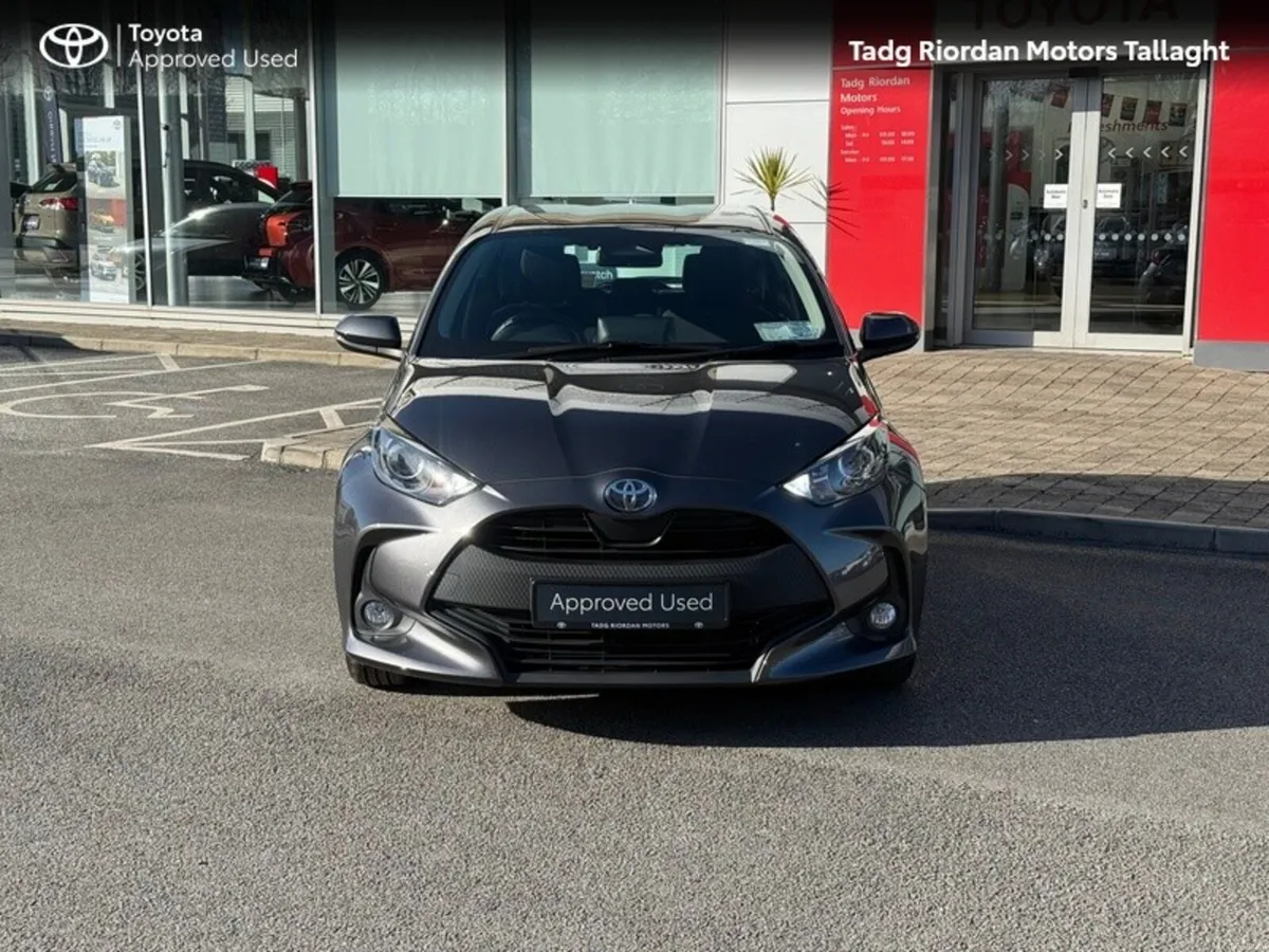 Toyota Yaris HYBRID LUNA 4DR AUTO - Image 3
