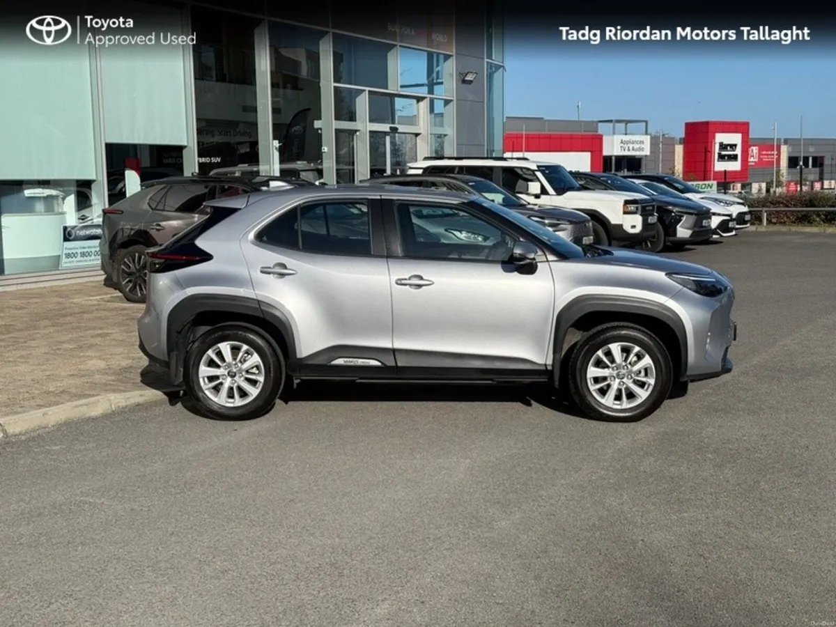 Toyota Yaris Cross LUNA *** TADG RIORDAN TALLAGHT - Image 3