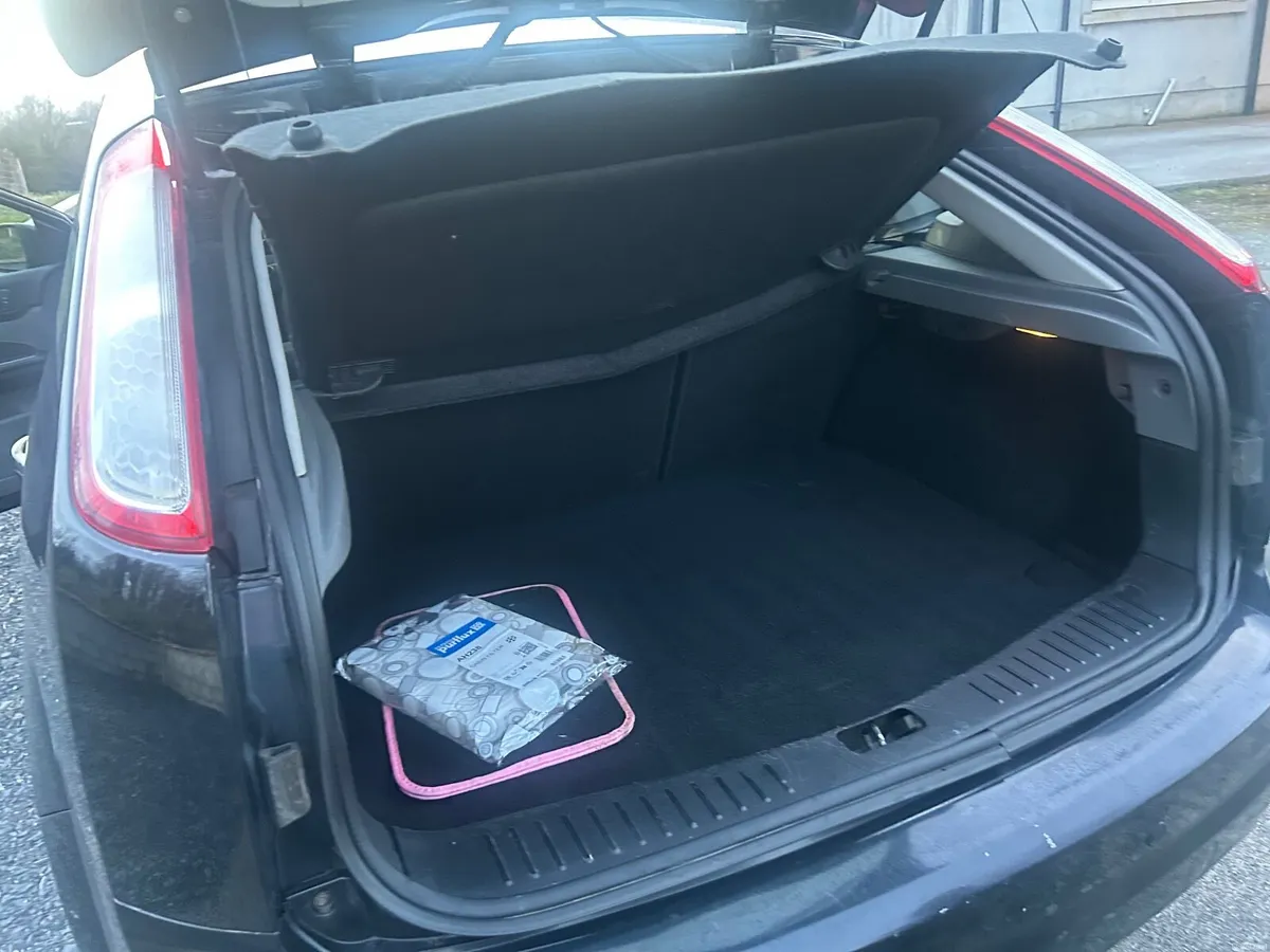 Ford Focus 2011 - Image 4