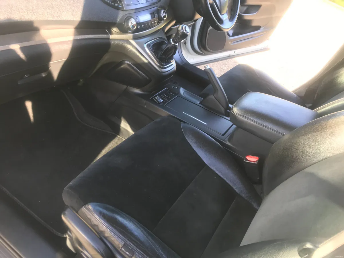 132 Honda CR-V SR I-VTEC PETROL NCT & TAX.. - Image 3
