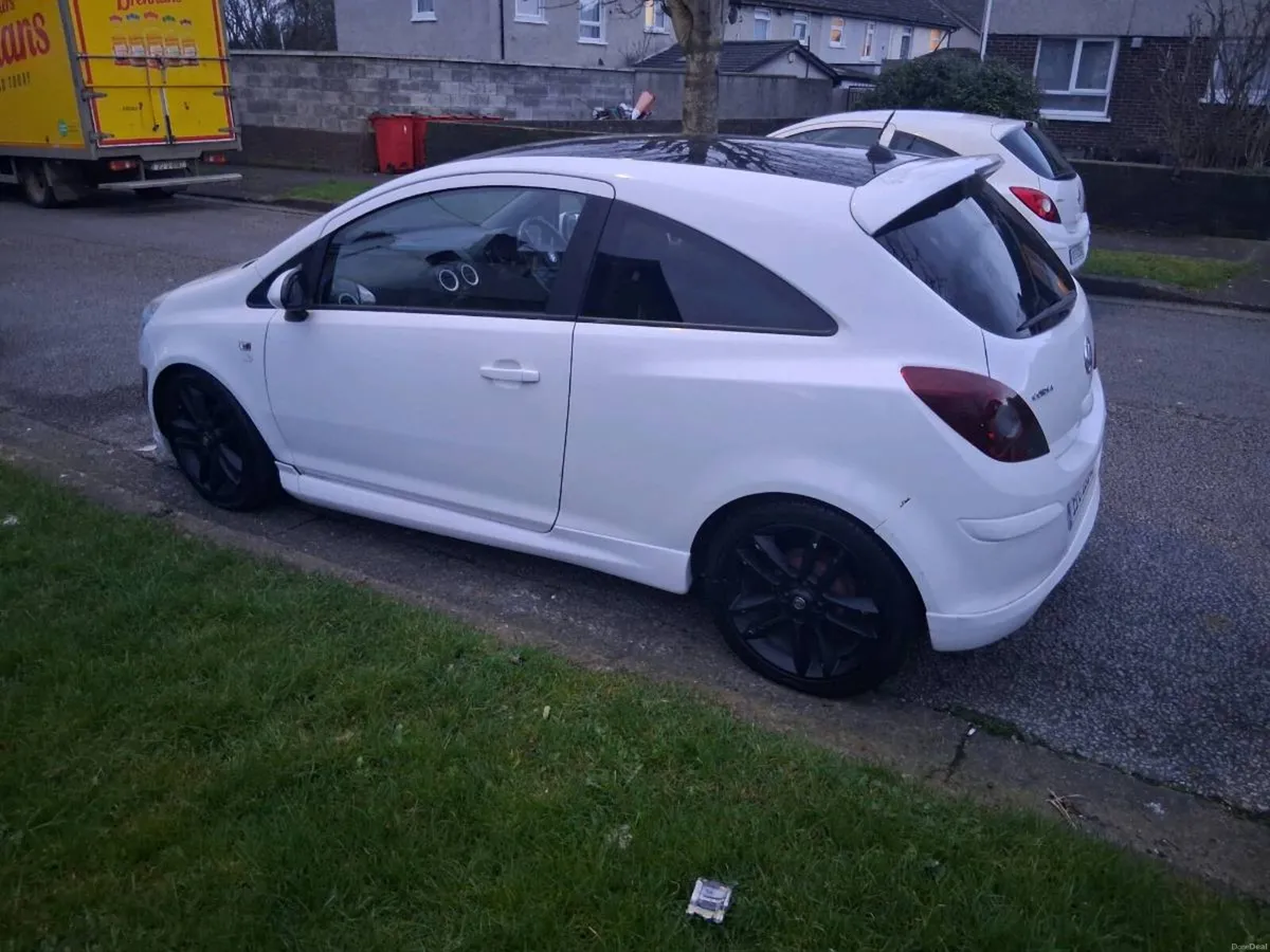 2011 vauxhall corsa limited edition €3000 - Image 3