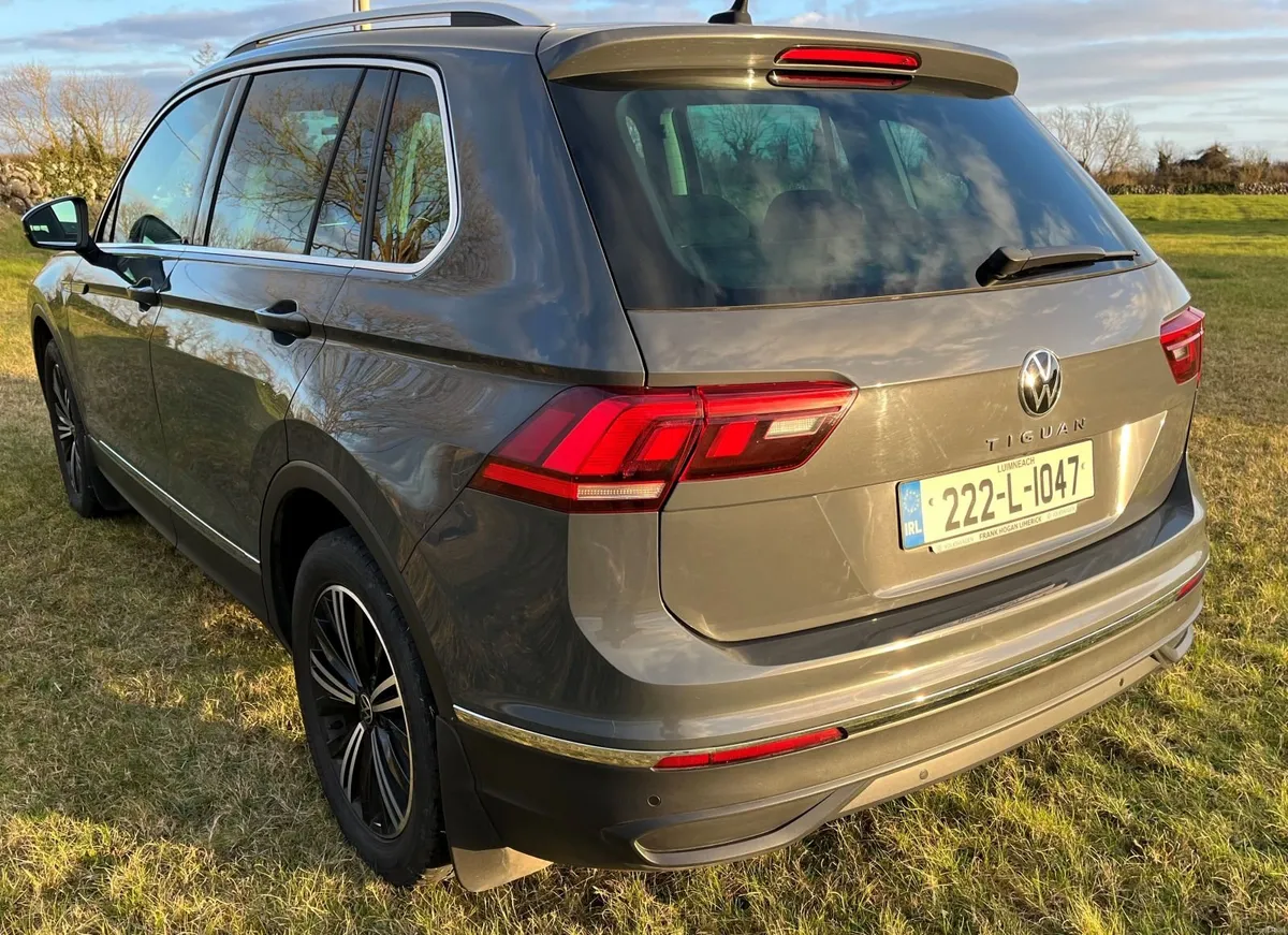 Volkswagen Tiguan 2022 - Image 2