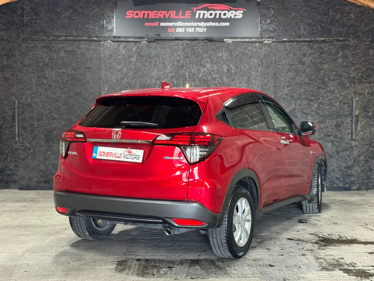HONDA VEZEL AUTOMATIC 2019 - Image 4