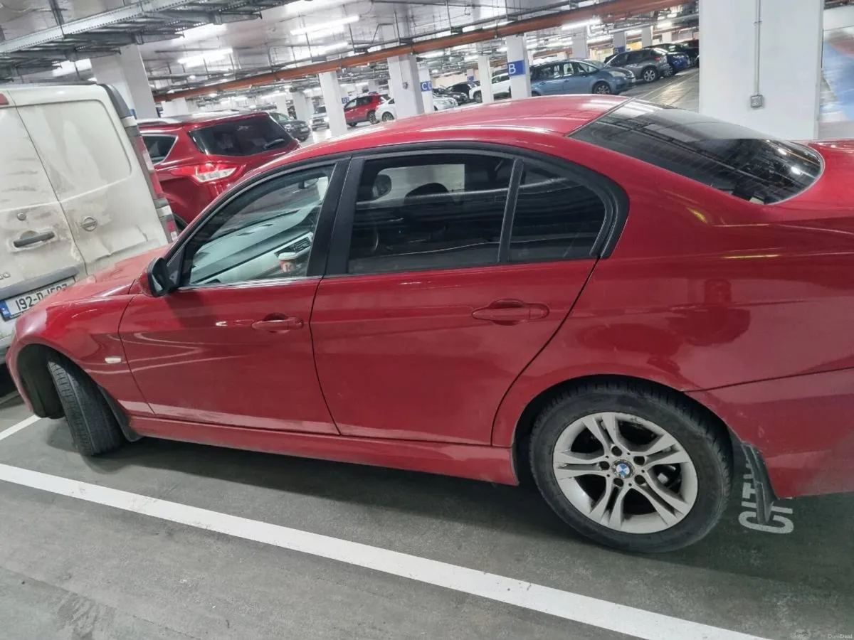 318 d BMW - Image 2