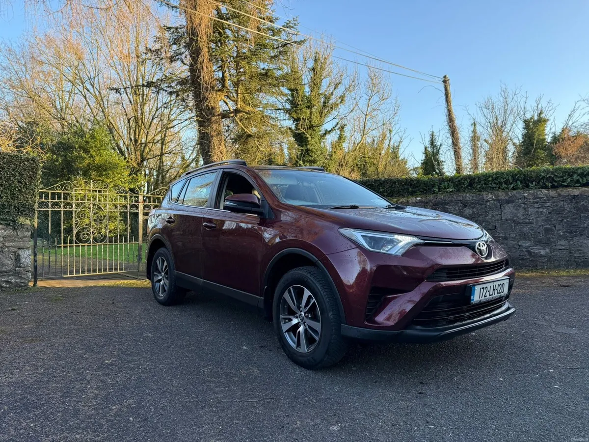 172 Toyota RAV4 2.0D LUNA - Image 2