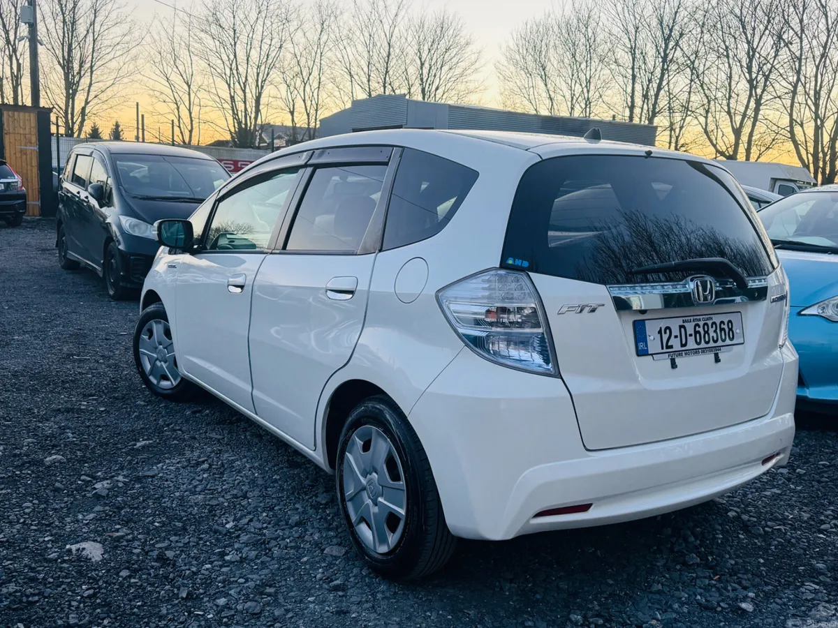 2012 Honda Fit 1.3 Hybrid Automatic - Image 3
