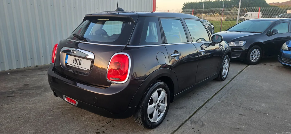 Mini Cooper automatic 1.2 petrol 5dr low kms - Image 3