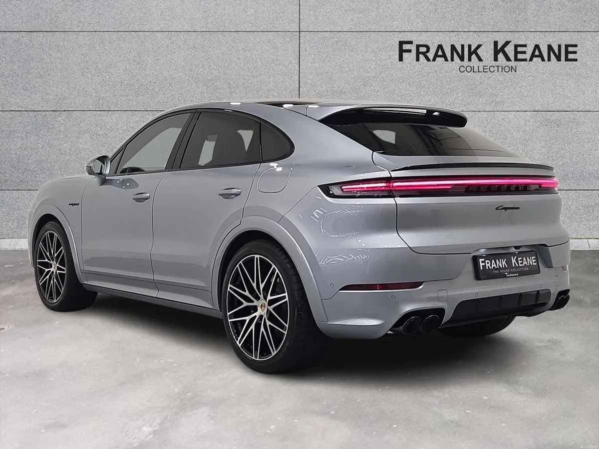 Porsche Cayenne Cayenne E-Hybrid Coup - Image 3