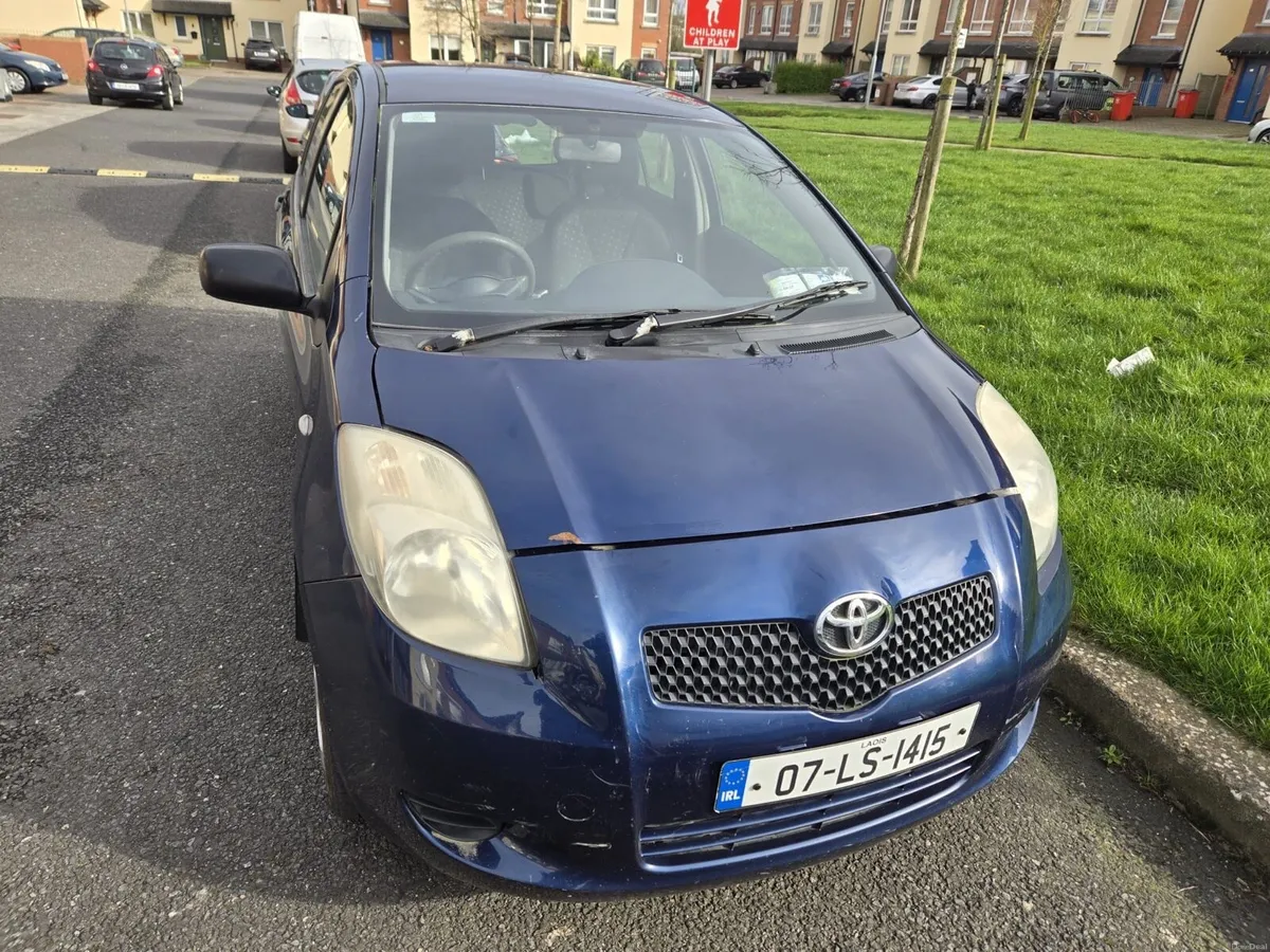 Toyota Yaris 2007 1.0 petrol - Image 1