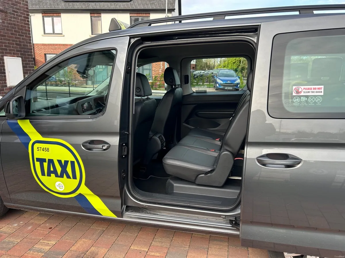 Volkswagen Caddy 2024 - Image 2