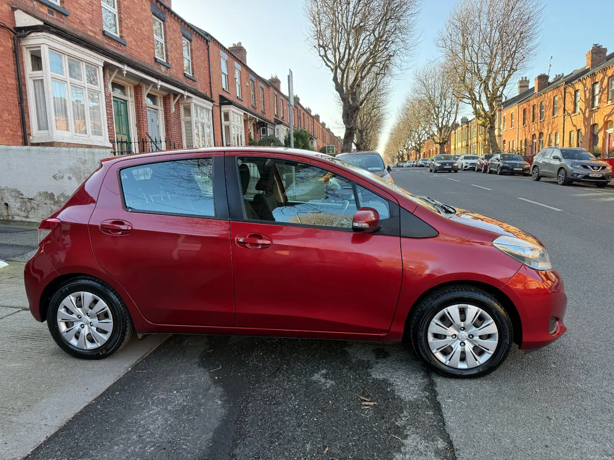 2013 Toyota Yaris, 1.0 Luna, New Nct 05/27, FSH, - Image 4