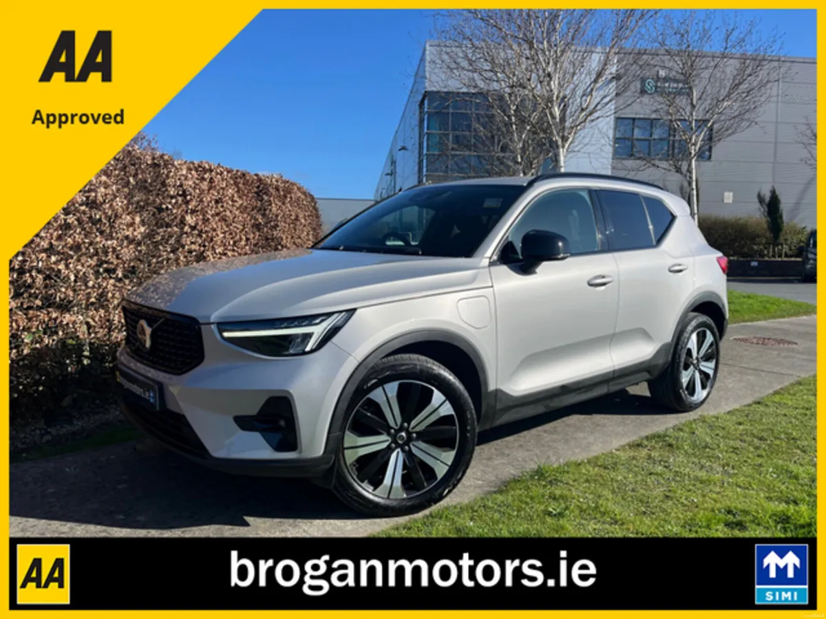Volvo XC40 2022 1.5 T4 Recharge *Hi Spec* - Image 4