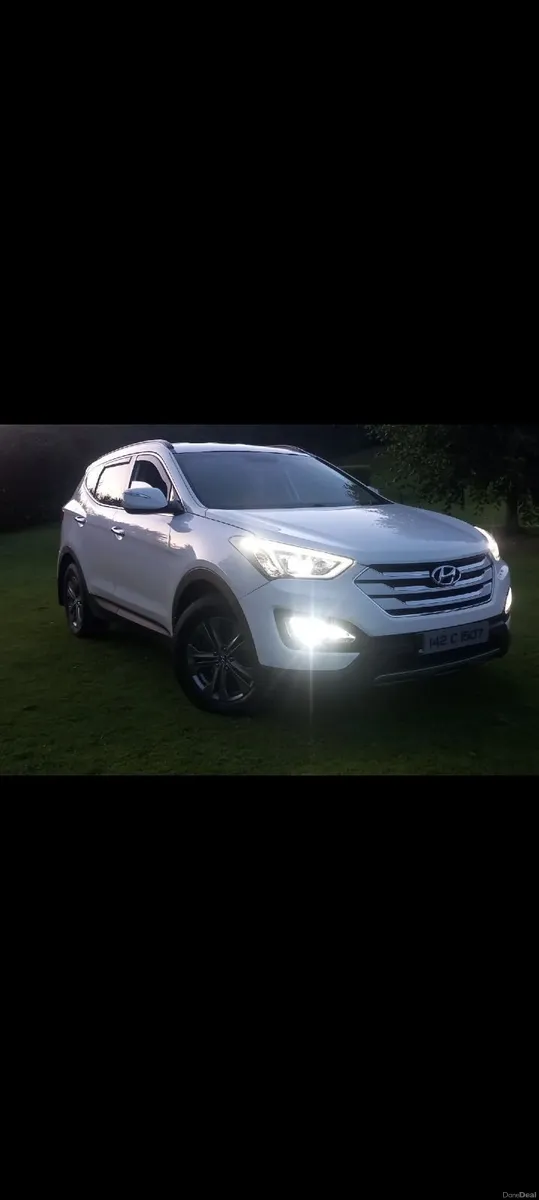 Hyundai Santa Fe 2014 Special Edition White New NC - Image 3
