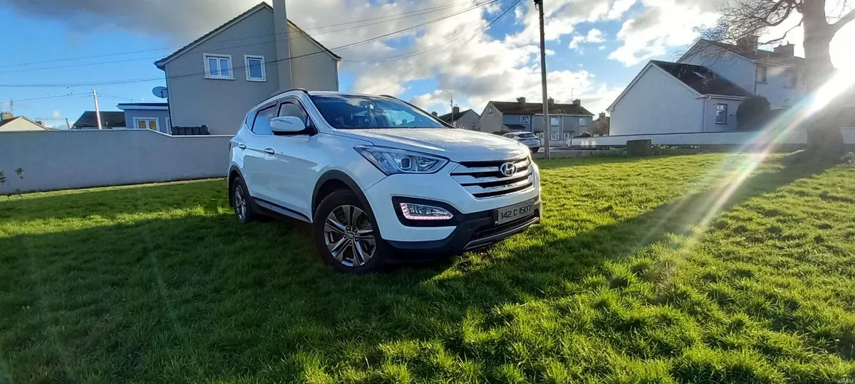 Hyundai Santa Fe 2014 Special Edition White New NC - Image 4