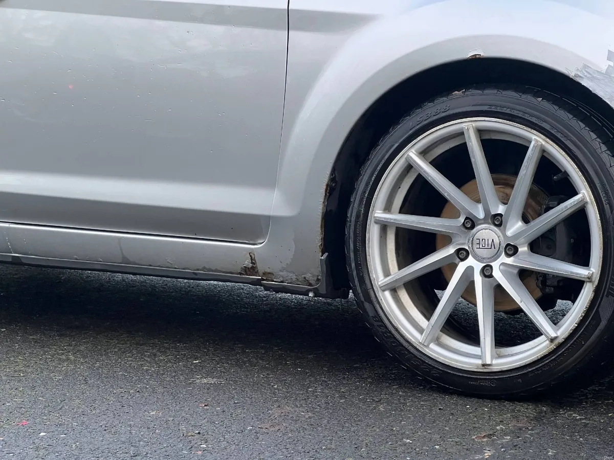 Ford Focus 2010 - Image 3