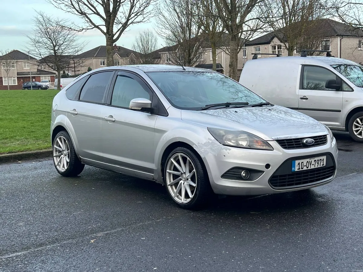 Ford Focus 2010 - Image 4