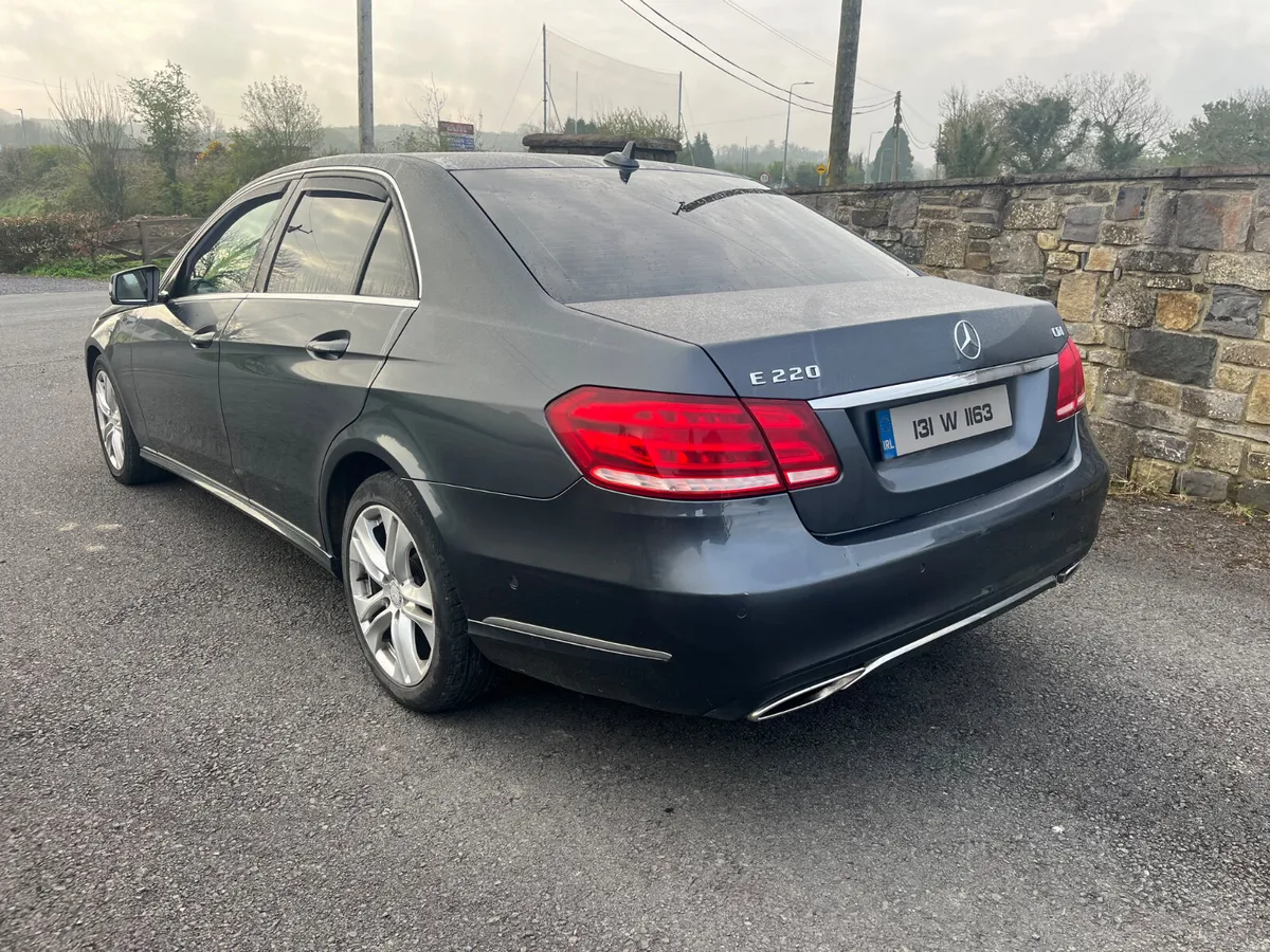 Mercedes-Benz E-Class 2013 - Image 3