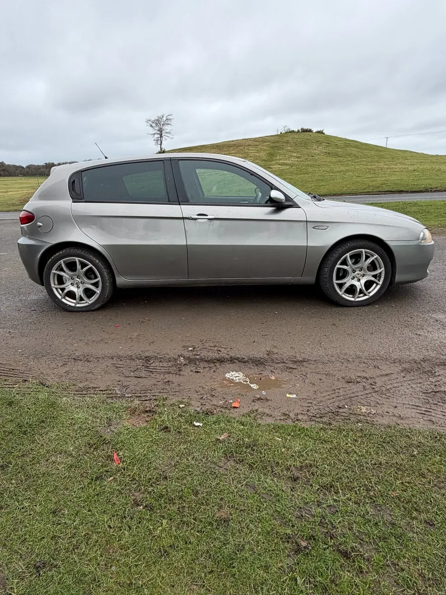 Alfa Romeo 147 - Image 3