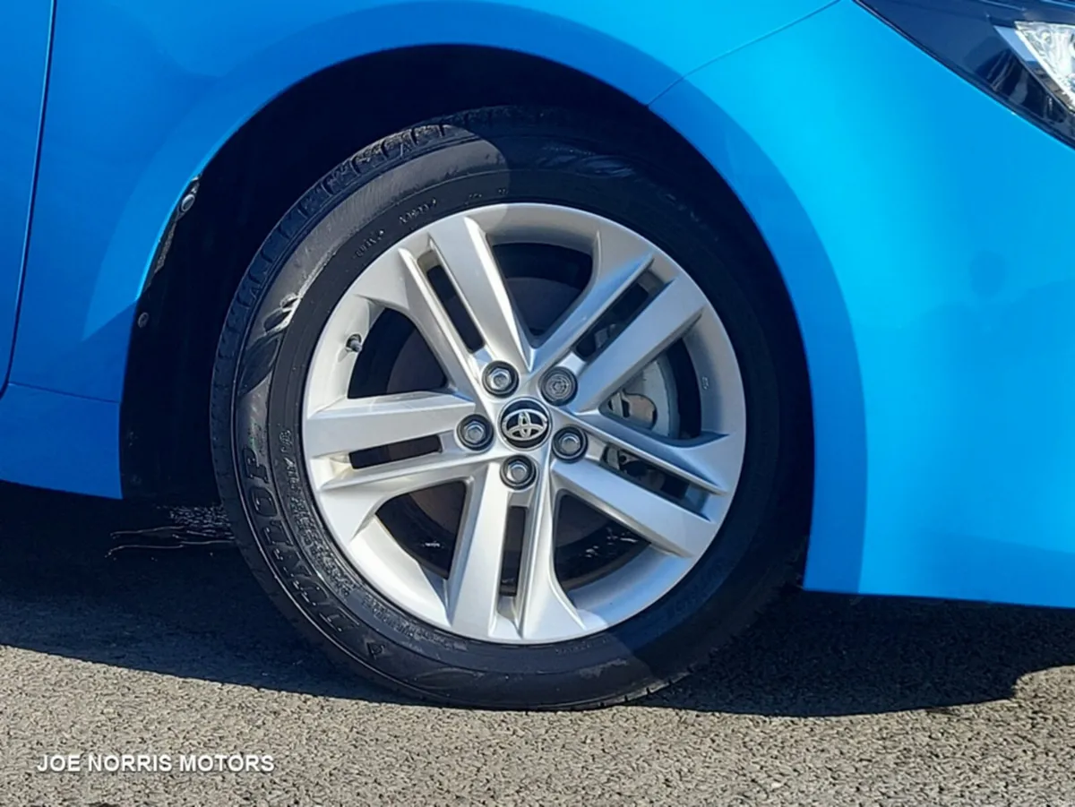Toyota Corolla 1.8 G Hybrid Sport Automatic - Image 5