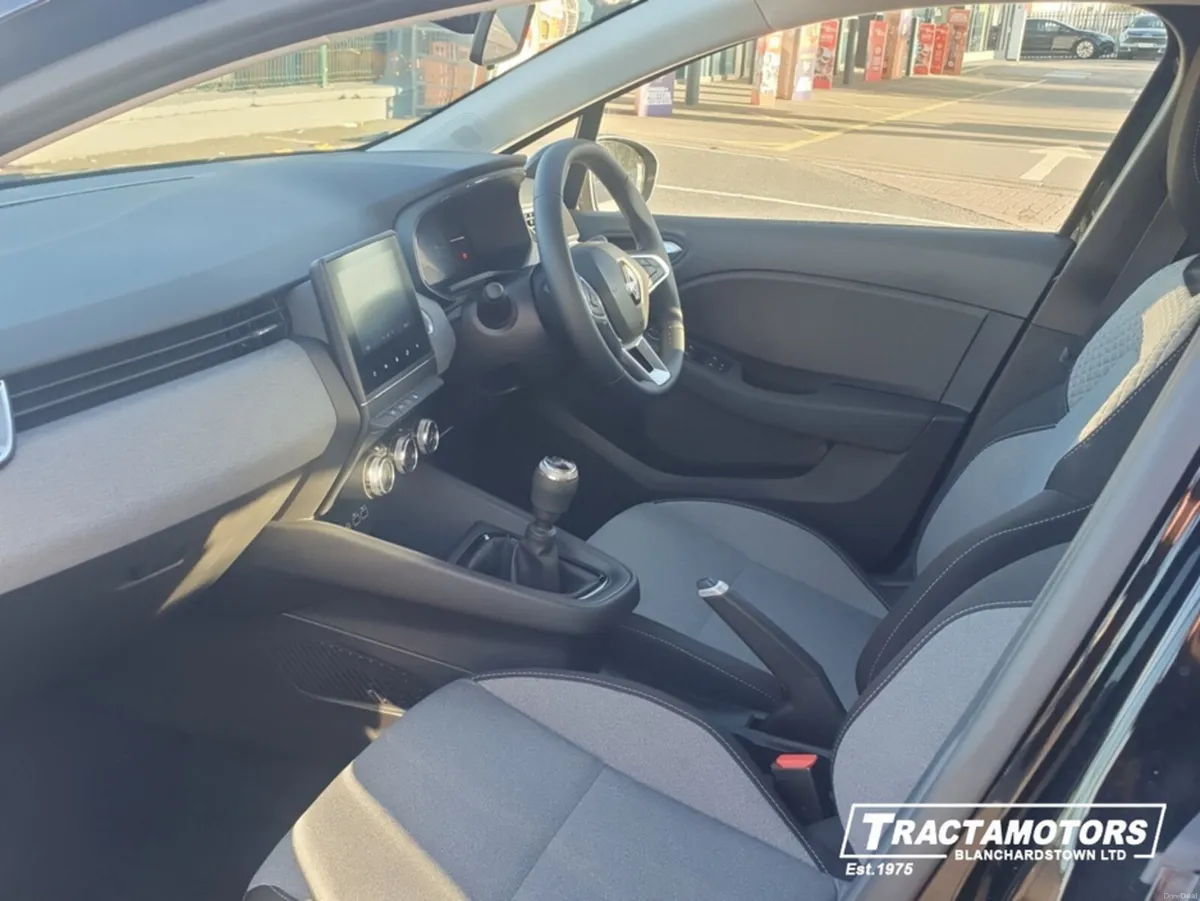 Renault Clio EVOLUTION TCE 90 E6E 5DR - Image 4