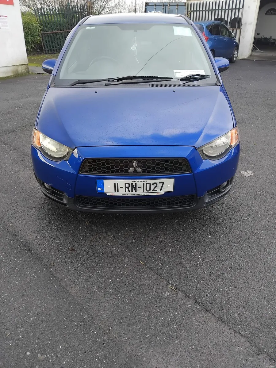 Mitsubishi Colt blue - Image 2