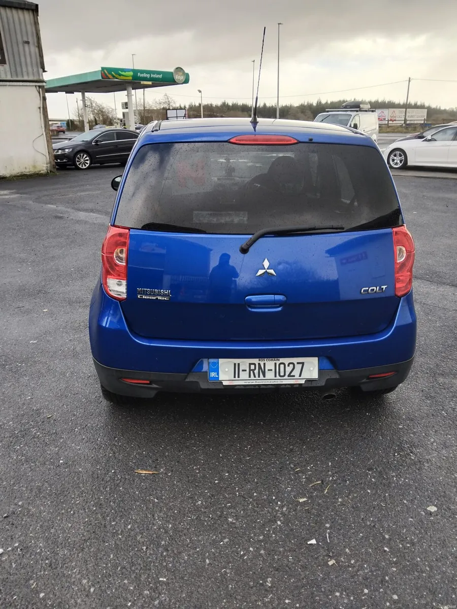 Mitsubishi Colt blue - Image 4