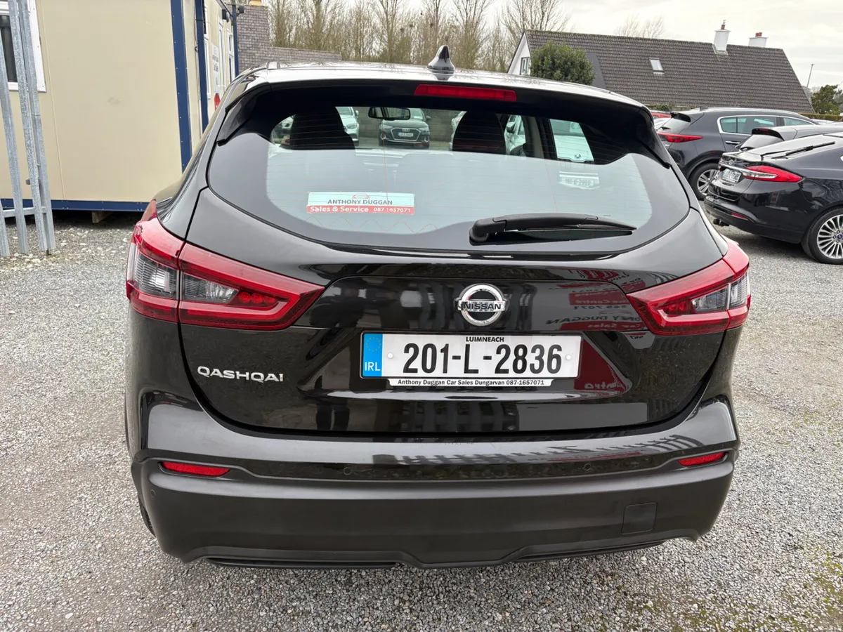2020 Nissan Qashqai Automatic 1.3 petrol - Image 4