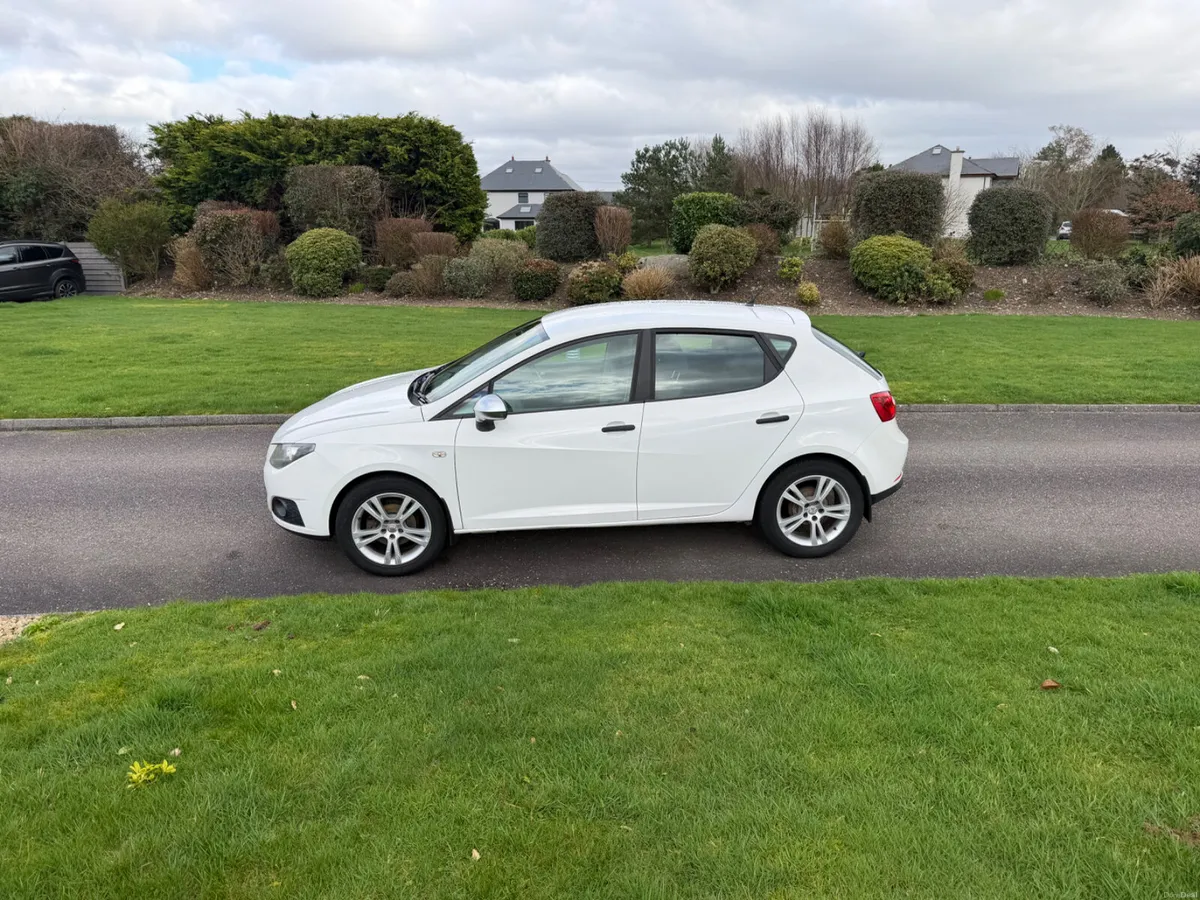SEAT Ibiza 1.2 Petrol low kilometres - Image 2