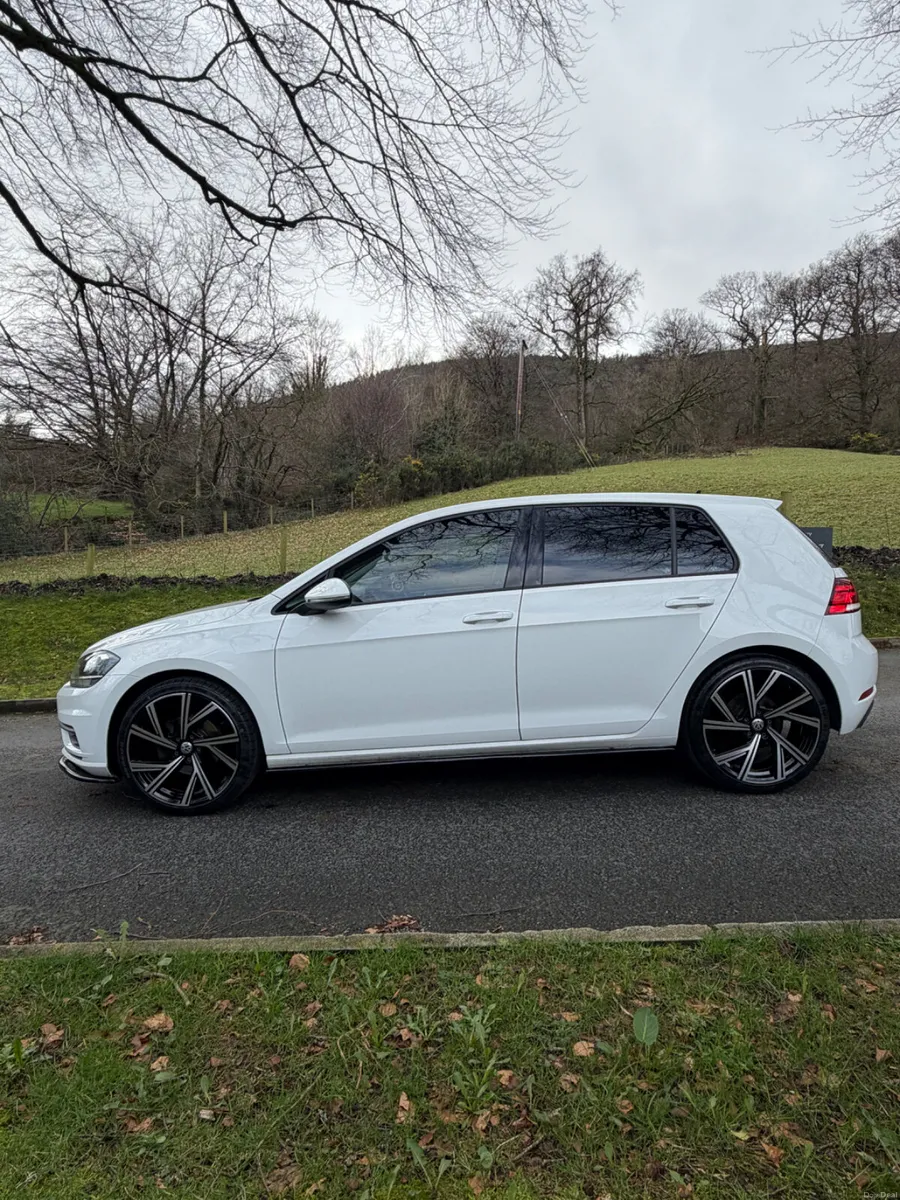 Volkswagen Golf 2018 1.4 TSI - Image 4