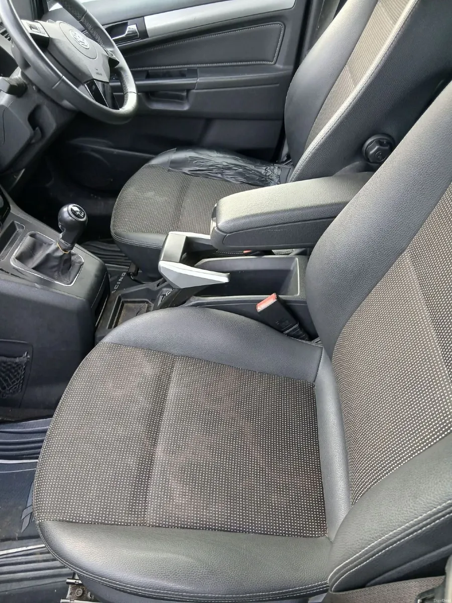 Opel Zafira 2011 - Image 3