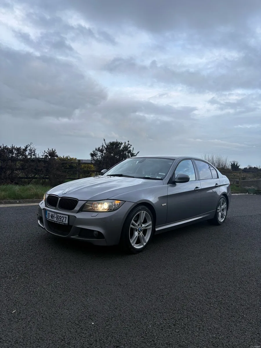 2010 BMW 330D Manual - Image 1