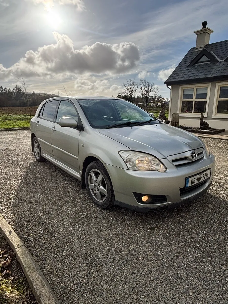 E12 D4d Corolla - Image 4