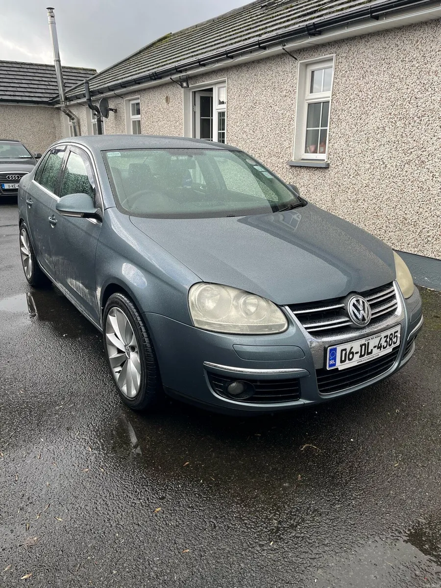 2006 Volkswagen Jetta (1.6 petrol) - Image 2