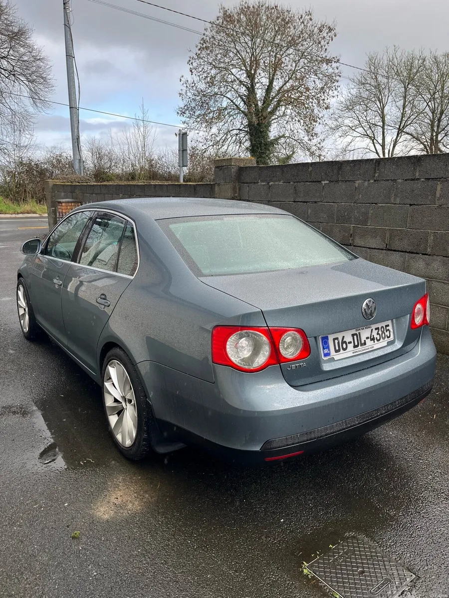 2006 Volkswagen Jetta (1.6 petrol) - Image 3