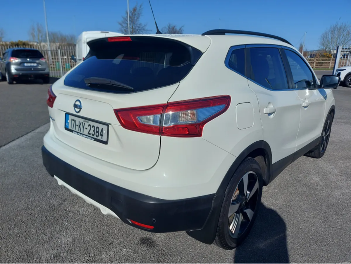 Nissan Qashqai 1.5 SV PREMIUM '17 4DR - Image 4