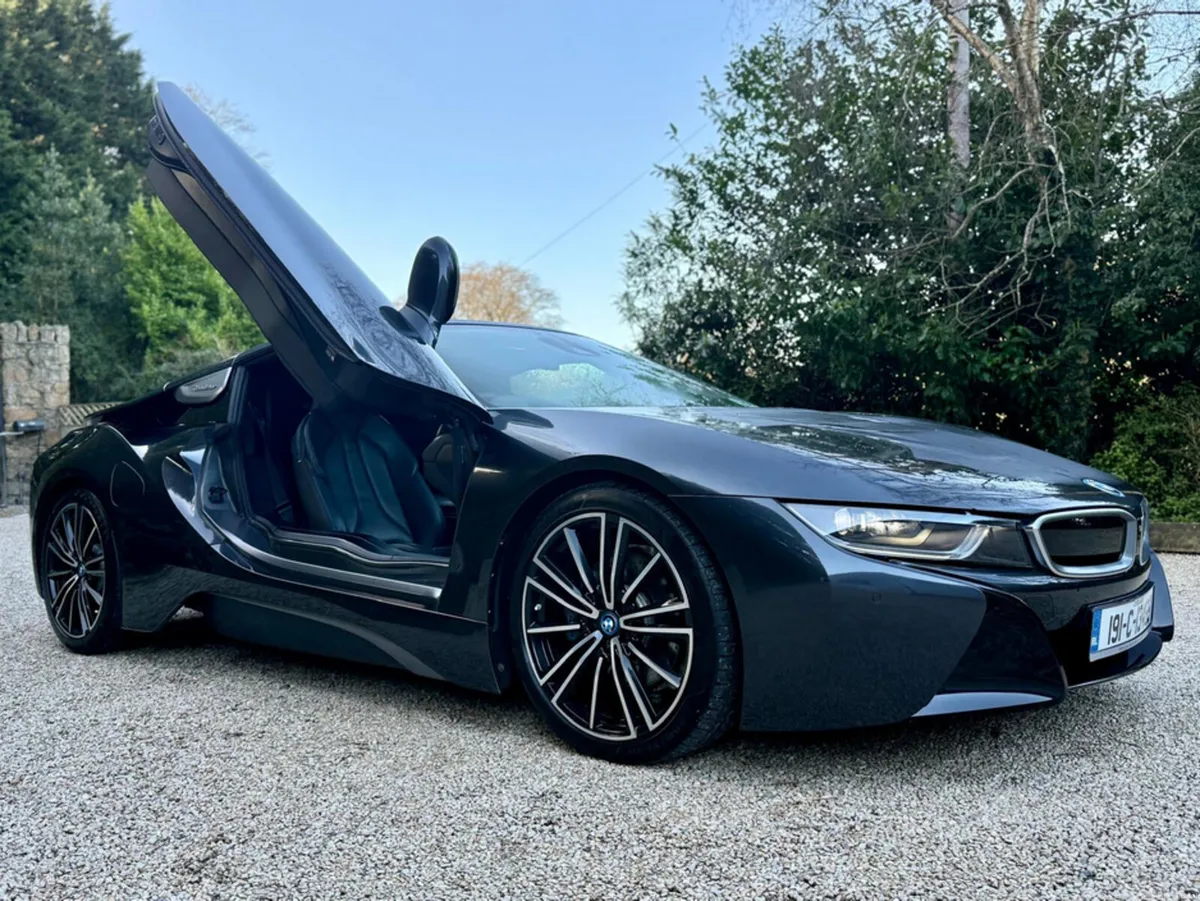 BMW i8 ROADSTER *F.BMW.S.H…LCI* - Image 3