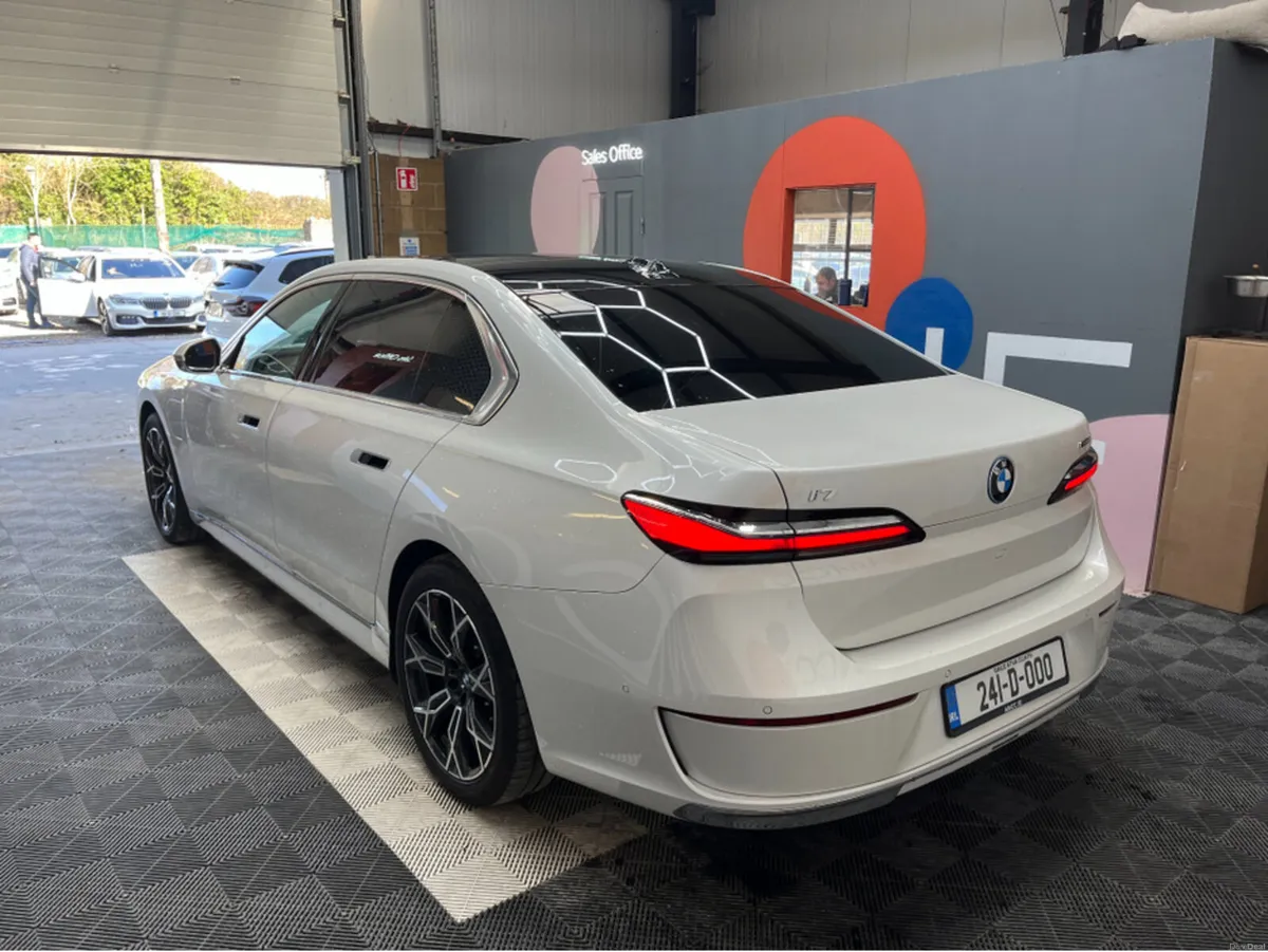 BMW i7 €79950 2024 BMW I7 EDRIVE 50 EXCELLENCE AUT - Image 4