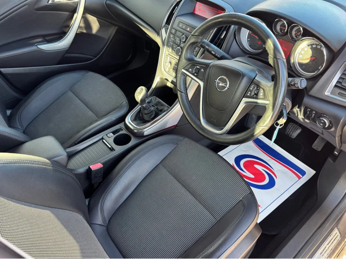 Opel Astra SE 1.7 CDTI 110PS 5DR - Image 3