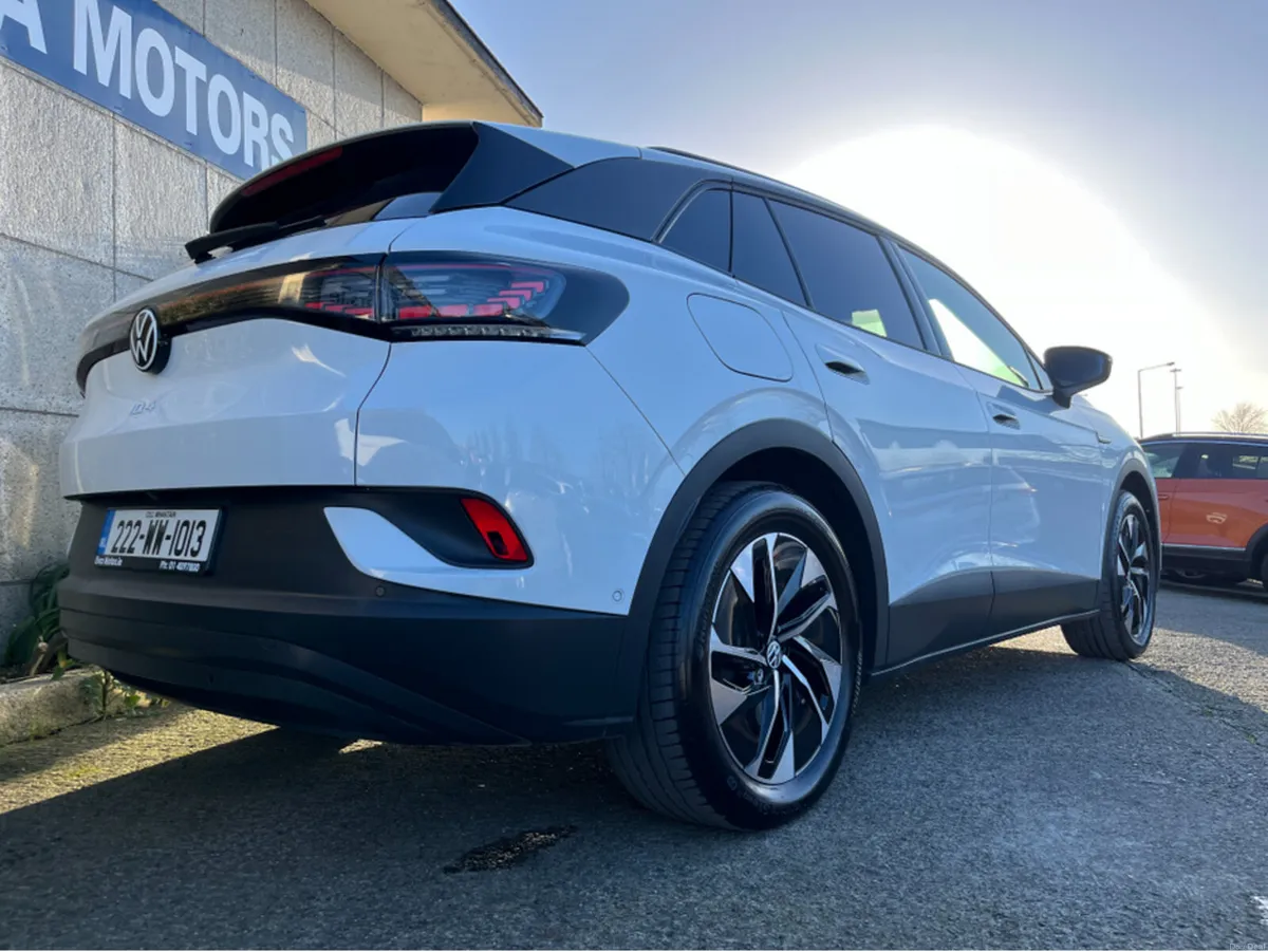 Volkswagen ID.4 PRO BUSINESS 77KWH //LOW MILES//HA - Image 4