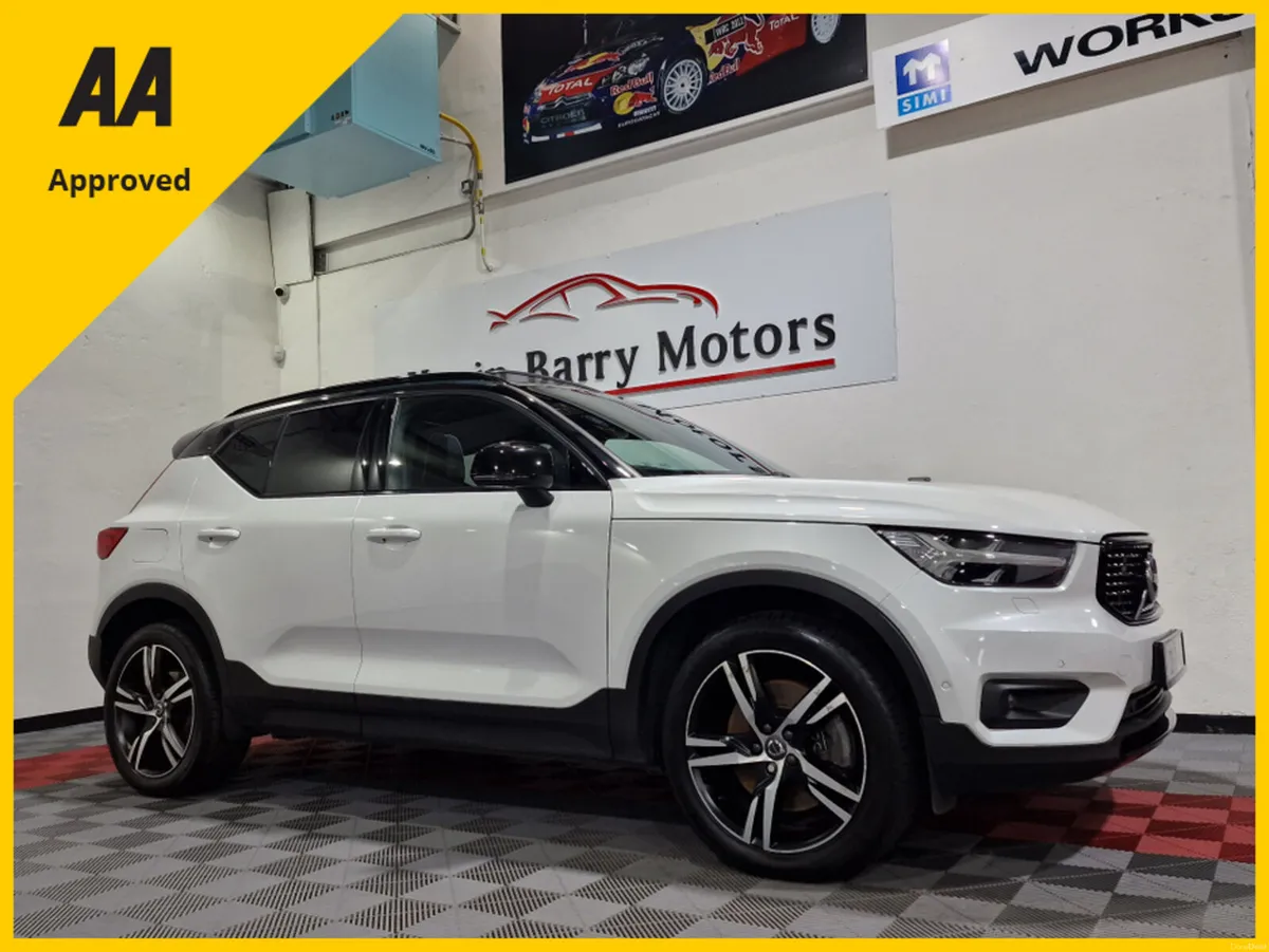 Volvo XC40 T4 R-DESIGN (PAN ROOF / MEGA SPEC) AUTO - Image 1