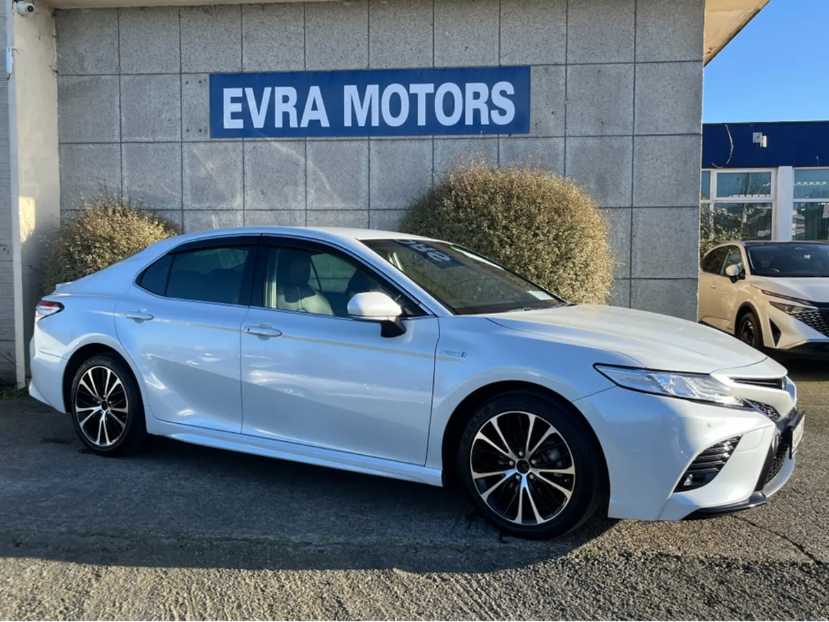 Toyota Camry WS AUTOMATIC HYBRID 2.5 PETROL //ADAP - Image 3