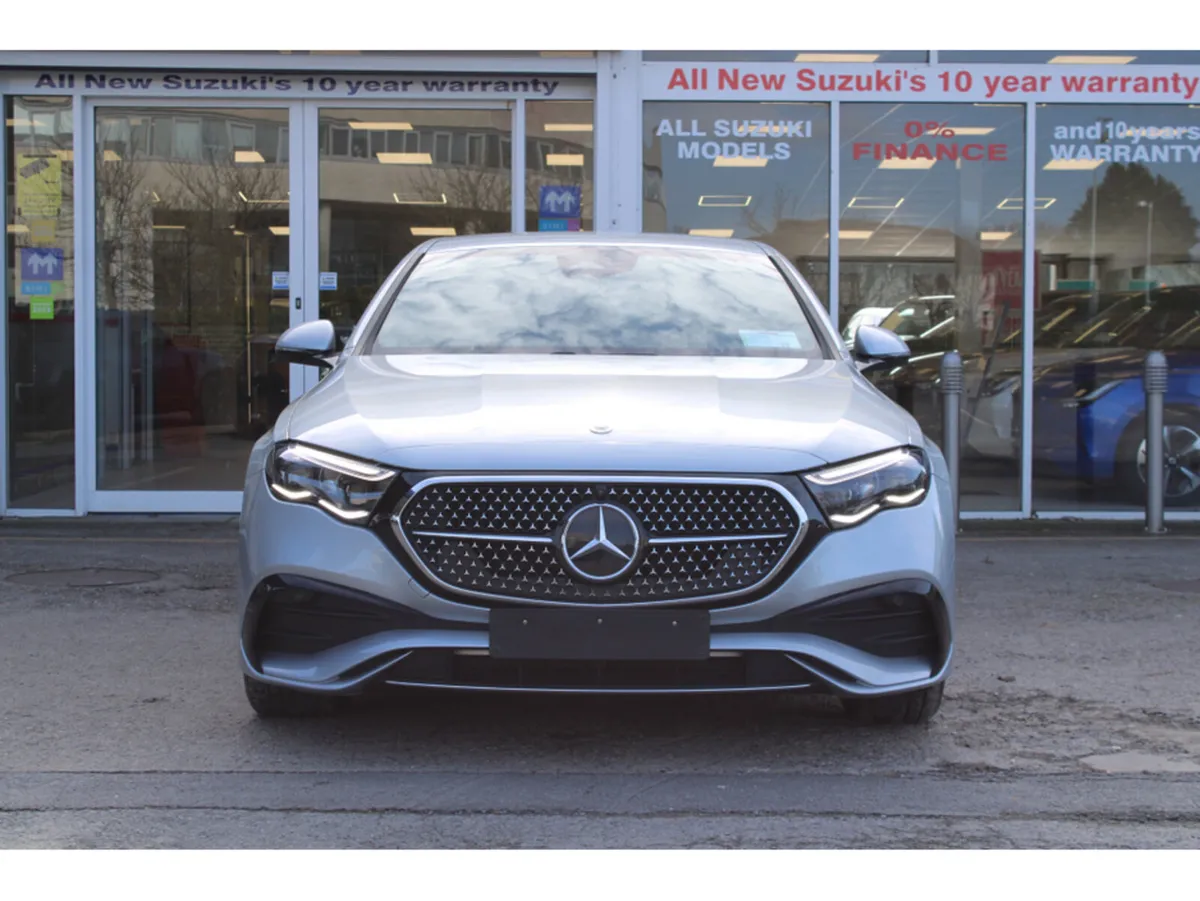 Mercedes-Benz E-Class E220D AMG Line PREMIUM - Image 6