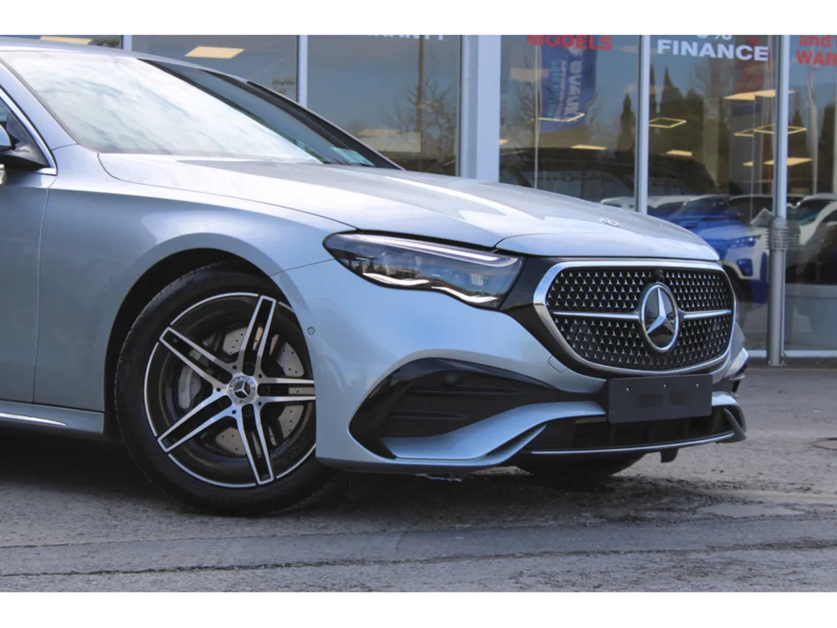 Mercedes-Benz E-Class E220D AMG Line PREMIUM - Image 5