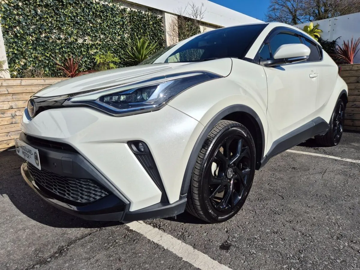 Toyota C-HR 1.8 HYBRID / SOL G-PACK NERO EDITION W - Image 3