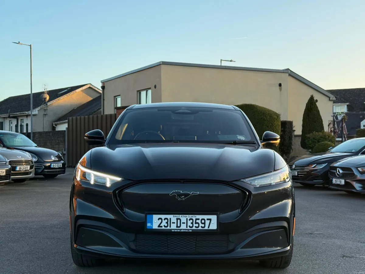 Ford Mustang Mach-E MACH-e AWD 98KW EXTENDED RANGE - Image 2