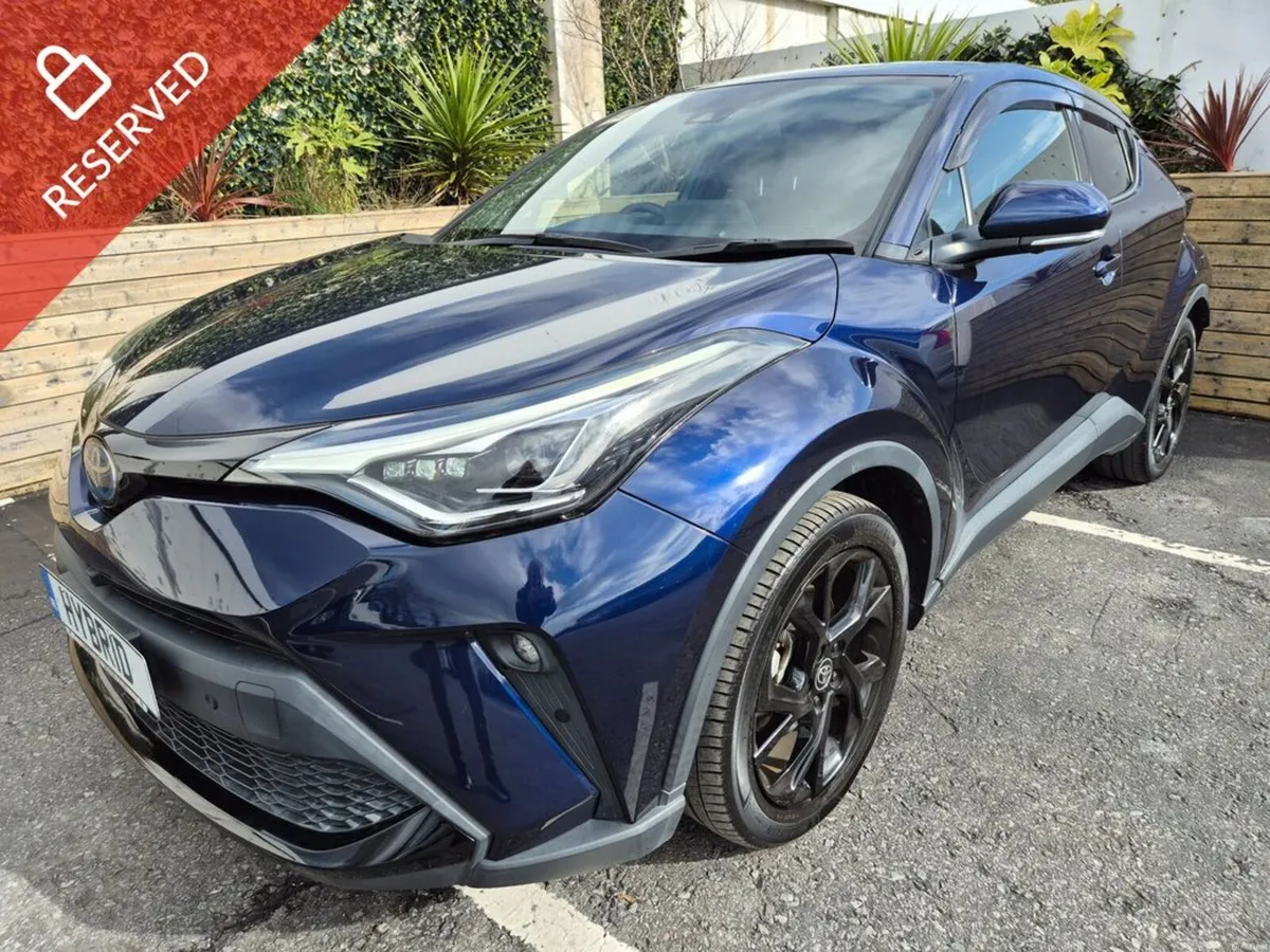 Toyota C-HR 1.8 HYBRID / SOL G-PACK WITH SAFETY PA - Image 1