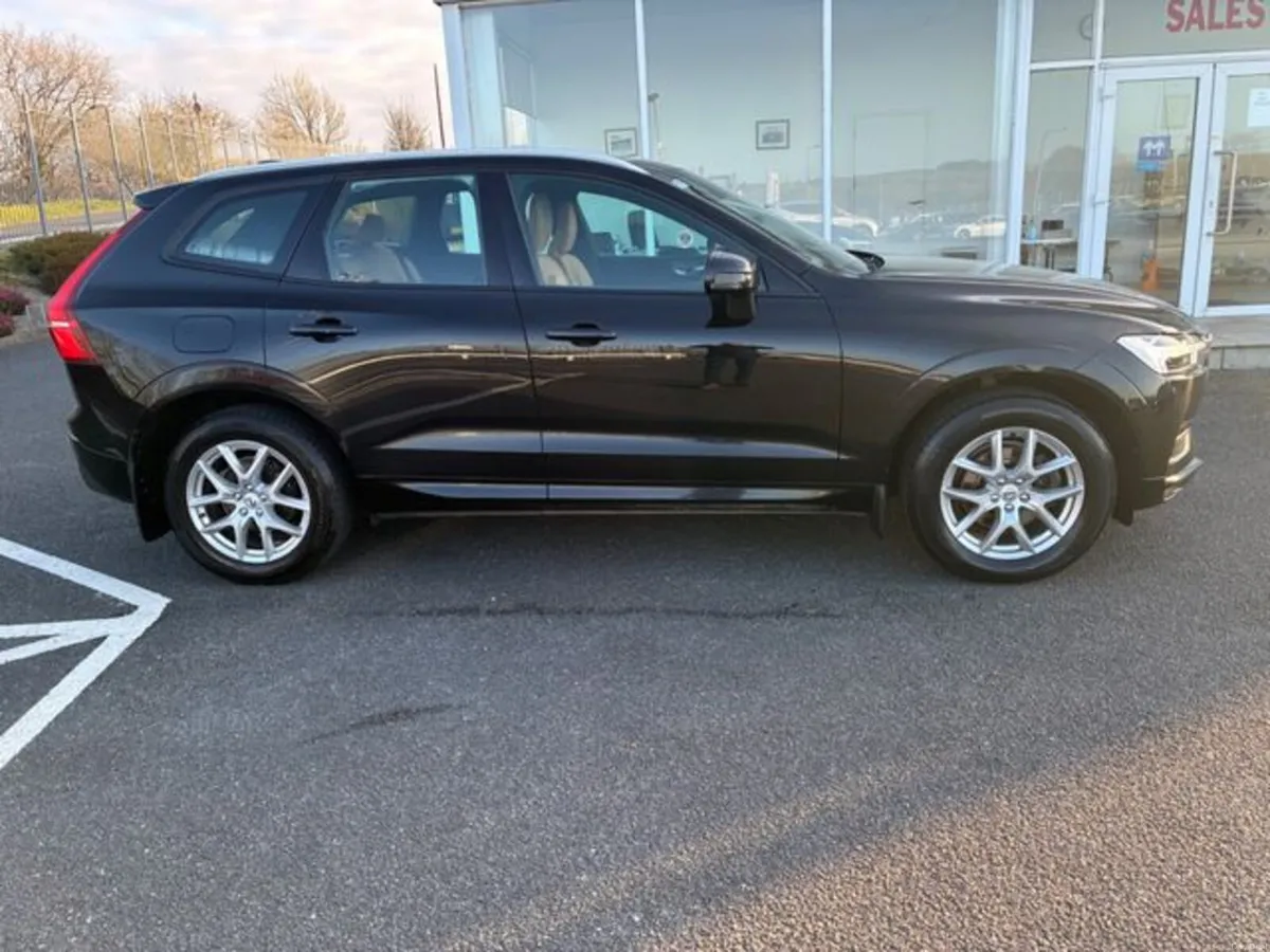 Volvo XC60 D4 AWD MOM 5DR - Image 2